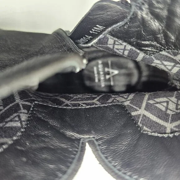 NWOB - Aquatalia Kaylani Black Suede Pointed Toe Ankle Booties – Size 11 - Picture 8 of 9